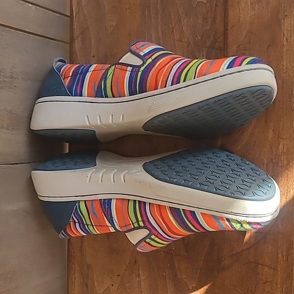 Dansko Sneaker Women's sz 37/6.5US Belle Multicolor Slip On Casual Shoes - Picture 7 of 10